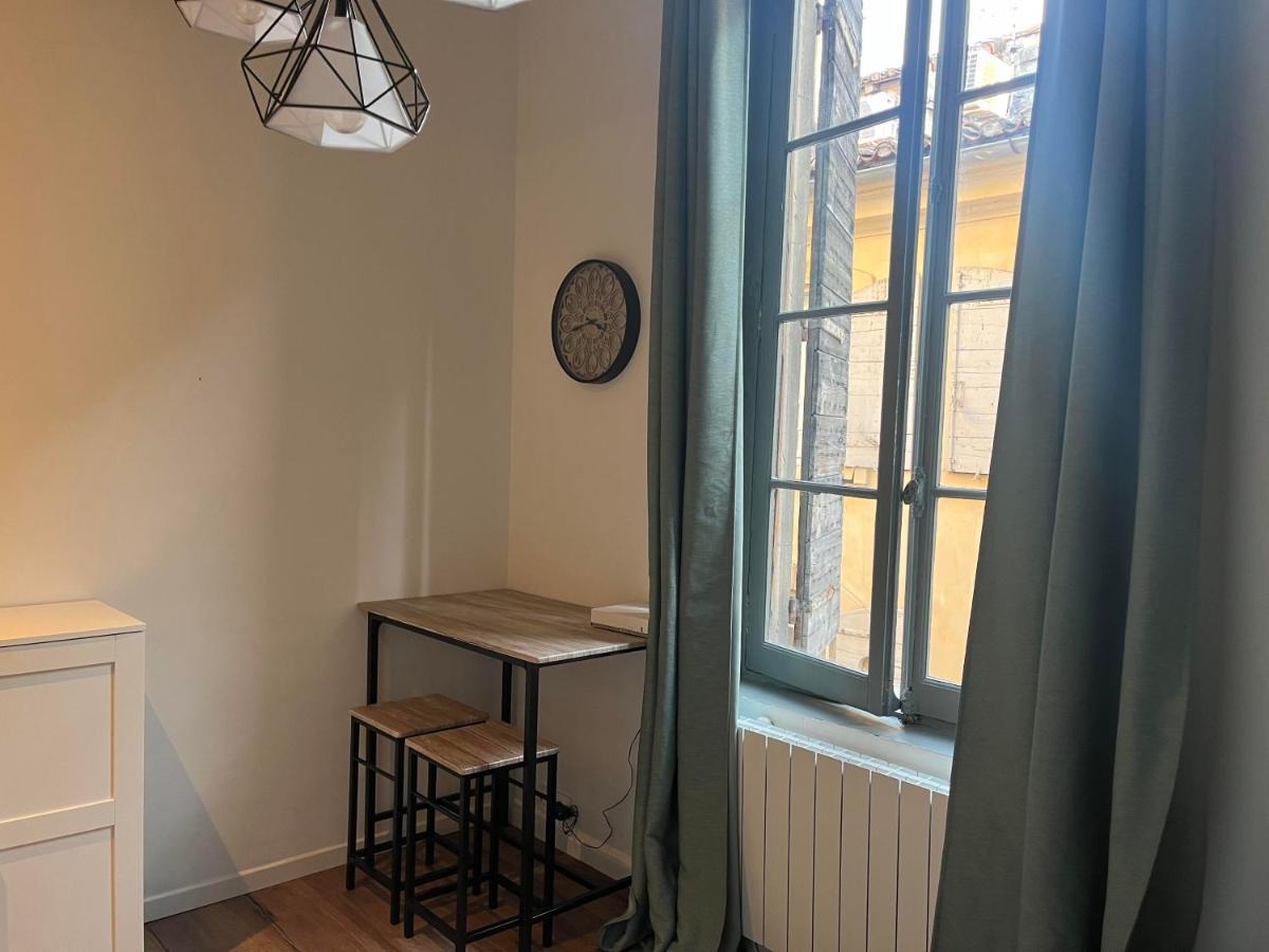 Studio En Plein Coeur Du Centre D'Arles Appartement Buitenkant foto